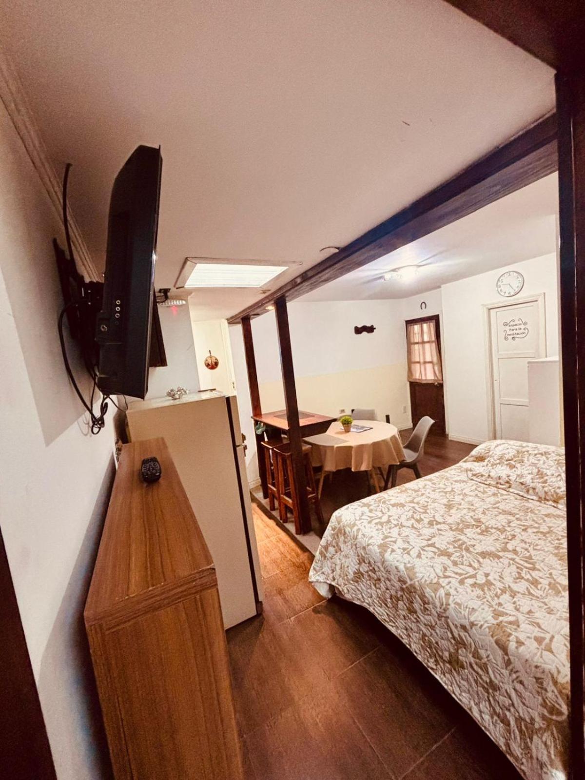 House 1903 Hostel Ushuaia Bagian luar foto